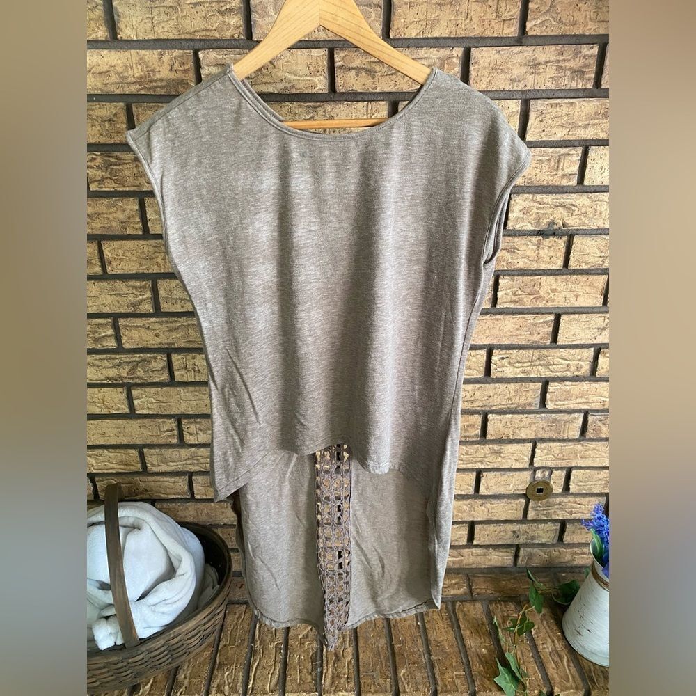 High low honey pot top‎